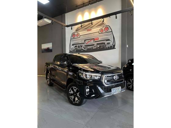 TOYOTA HILUX 2.8 SRX 4X4 CD 16V DIESEL 4P AUTOMÁTICO
